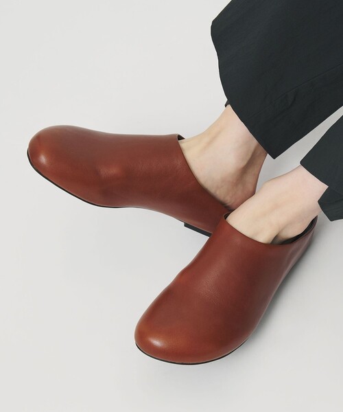 BEAUTY&YOUTH UNITED ARROWS（ビューティーアンドユースユナイテッドアローズ）の「レザー インヒール スリッポン（スリッポン・レディース・ブラック/ブラウン系・37/36/38）」の4枚目の写真