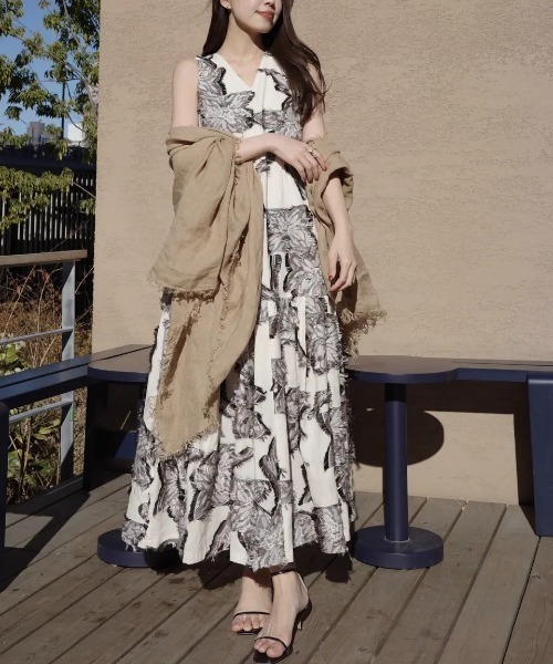 ボタニカルフラワーカットジャガードワンピース（ワンピース）｜anuans