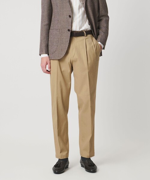UNITED ARROWS（ユナイテッドアローズ）の「ツイル カルゼ ２プリーツ キャロット パンツ（スラックス・メンズ・オリーブ/グレー系/ベージュ・S/L/XL/M）」の2枚目の写真