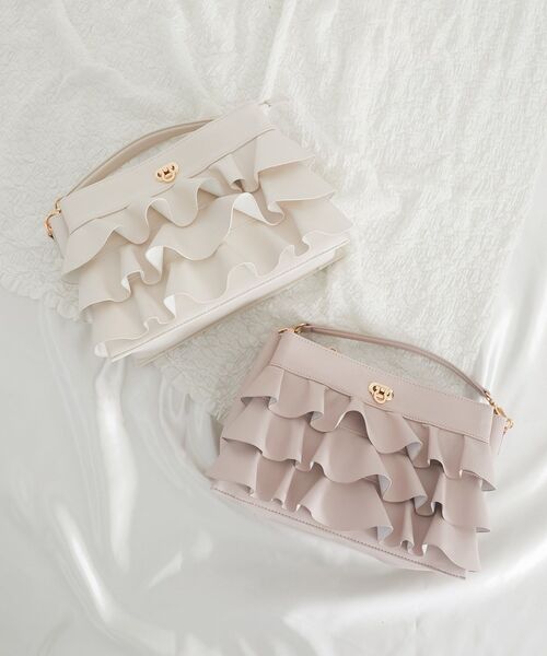 MAJESTIC LEGON（マジェスティックレゴン）の「フリルマルチポケットショルダーバッグ（ショルダーバッグ・レディース・ブラック/アイボリー/ピンク・FREE）」の3枚目の写真