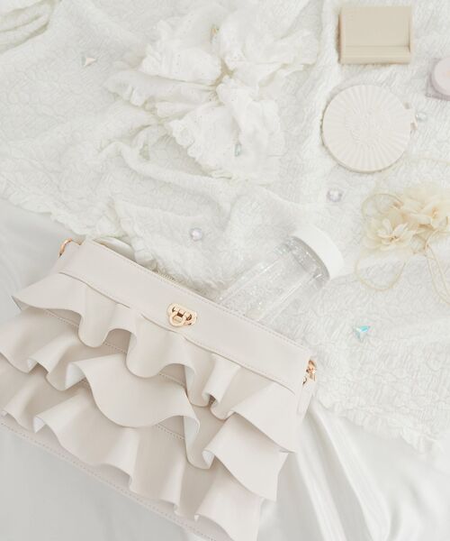 MAJESTIC LEGON（マジェスティックレゴン）の「フリルマルチポケットショルダーバッグ（ショルダーバッグ・レディース・ブラック/アイボリー/ピンク・FREE）」の13枚目の写真