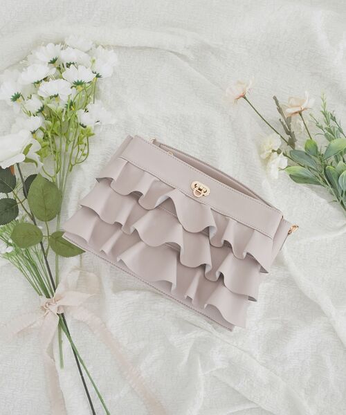 MAJESTIC LEGON（マジェスティックレゴン）の「フリルマルチポケットショルダーバッグ（ショルダーバッグ・レディース・ブラック/アイボリー/ピンク・FREE）」の14枚目の写真