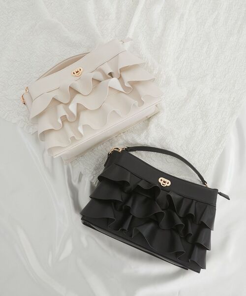 MAJESTIC LEGON（マジェスティックレゴン）の「フリルマルチポケットショルダーバッグ（ショルダーバッグ・レディース・ブラック/アイボリー/ピンク・FREE）」の15枚目の写真