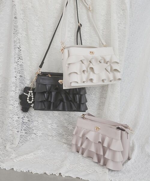 MAJESTIC LEGON（マジェスティックレゴン）の「フリルマルチポケットショルダーバッグ（ショルダーバッグ・レディース・ブラック/アイボリー/ピンク・FREE）」の17枚目の写真