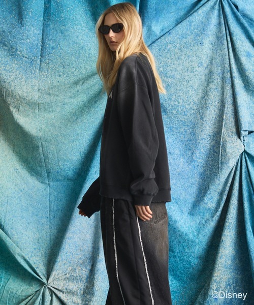 MAISON SPECIAL(メゾンスペシャル)の「《UNISEX》【MOVIE SERIES】「FANTASIA」- BROOM - Prime-Over Crew Neck Sweatshirt/「ファンタジア」- ほうき -プライムオーバークルーネックスウェット【MAISON SPECIAL/メゾンスペシャル】(スウェット・メンズ・ブラック/ネイビー・0/1/2)」の8枚目の写真