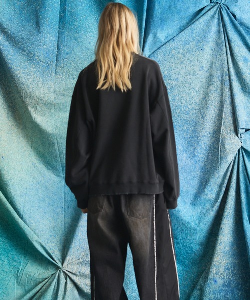 MAISON SPECIAL(メゾンスペシャル)の「《UNISEX》【MOVIE SERIES】「FANTASIA」- BROOM - Prime-Over Crew Neck Sweatshirt/「ファンタジア」- ほうき -プライムオーバークルーネックスウェット【MAISON SPECIAL/メゾンスペシャル】(スウェット・メンズ・ブラック/ネイビー・0/1/2)」の9枚目の写真