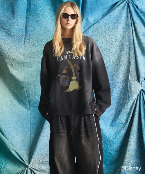 MAISON SPECIAL(メゾンスペシャル)の「《UNISEX》【MOVIE SERIES】「FANTASIA」- BROOM - Prime-Over Crew Neck Sweatshirt/「ファンタジア」- ほうき -プライムオーバークルーネックスウェット【MAISON SPECIAL/メゾンスペシャル】(スウェット・メンズ・ブラック/ネイビー・0/1/2)」の7枚目の写真