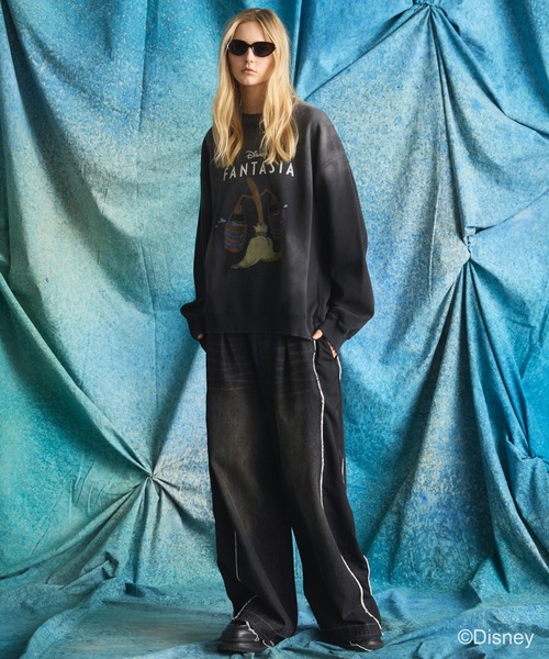 MAISON SPECIAL(メゾンスペシャル)の「《UNISEX》【MOVIE SERIES】「FANTASIA」- BROOM - Prime-Over Crew Neck Sweatshirt/「ファンタジア」- ほうき -プライムオーバークルーネックスウェット【MAISON SPECIAL/メゾンスペシャル】(スウェット・メンズ・ブラック/ネイビー・0/1/2)」の3枚目の写真