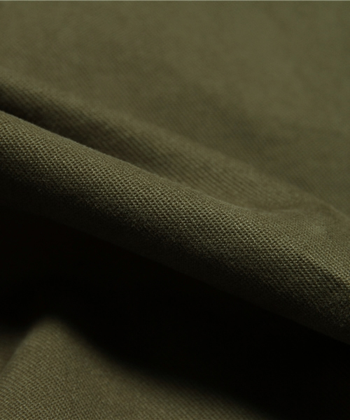 Ray BEAMS（レイビームス）の「Ray BEAMS / カットオフ クロップドパンツ（その他パンツ・レディース・オリーブ/ダークブラウン・0/1）」の11枚目の写真