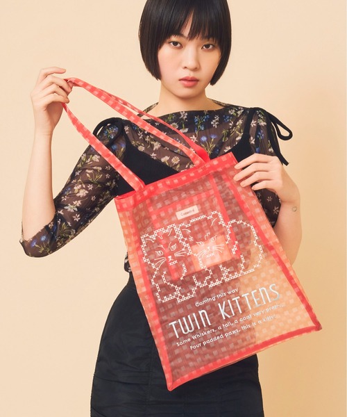 Casselini(キャセリーニ)の「Casselini(キャセリーニ)チュール刺繍トート(トートバッグ・レディース・レッド/ブルー/アイボリー/ブラック・FREE)」の4枚目の写真