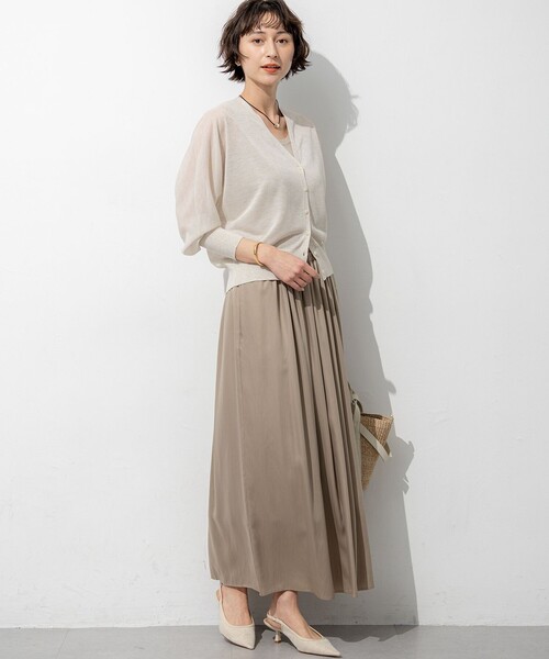 23区(ニジュウサンク)の「シャイニーシアー ドルマンスリーブ カーディガン(カーディガン/ボレロ・レディース・ネイビー系/ライトグレー系/ベージュ系/スカイブルー系/ブラック系・38)」の11枚目の写真