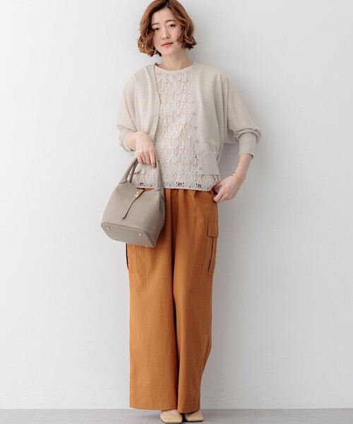 23区(ニジュウサンク)の「シャイニーシアー ドルマンスリーブ カーディガン(カーディガン/ボレロ・レディース・ネイビー系/ライトグレー系/ベージュ系/スカイブルー系/ブラック系・38)」の12枚目の写真