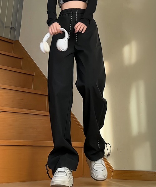 SallyLunn(サリーラン)の「スリムカーゴパンツ(カーゴパンツ・レディース・ホワイト/ブラック・LARGE/MEDIUM)」の4枚目の写真