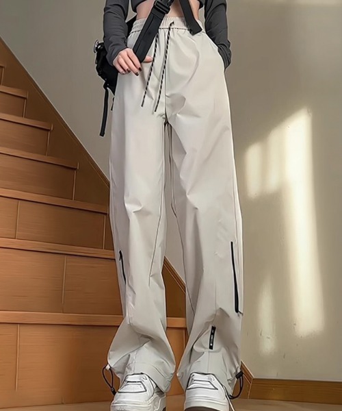 SallyLunn(サリーラン)の「スリムカーゴパンツ(カーゴパンツ・レディース・ホワイト/ブラック・LARGE/MEDIUM)」の6枚目の写真