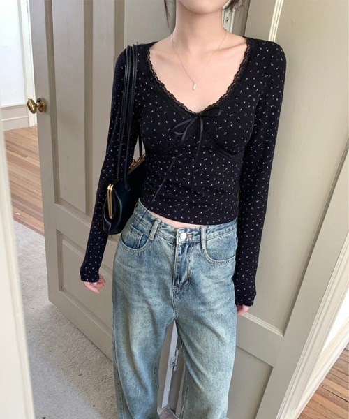 Miniministore(ミニミニストア)の「カップ付きトップス レディース Vネック(Tシャツ/カットソー・レディース・グレー/ブラック/ホワイト系/ブラック系/ピンク系/ホワイト・FREE)」の4枚目の写真