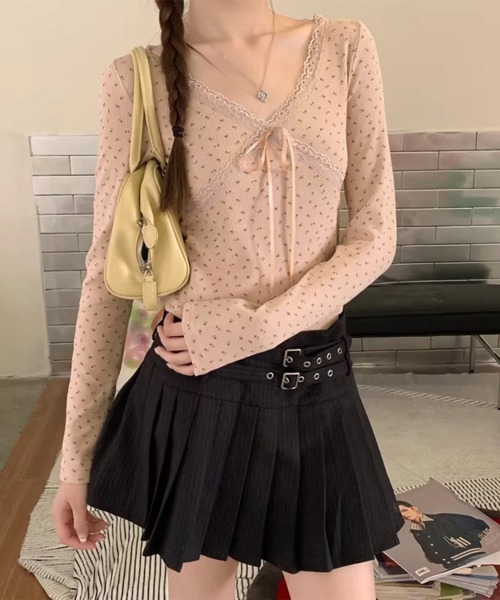 Miniministore(ミニミニストア)の「カップ付きトップス レディース Vネック(Tシャツ/カットソー・レディース・グレー/ブラック/ホワイト系/ブラック系/ピンク系/ホワイト・FREE)」の6枚目の写真