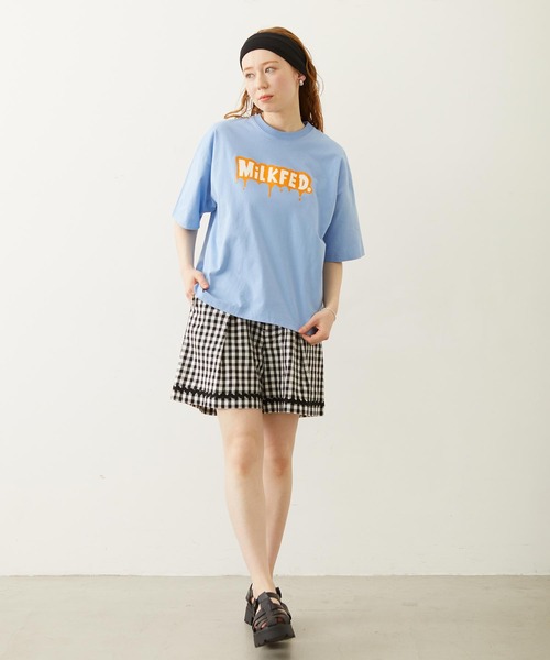 MILKFED.(ミルクフェド)の「【3サイズ展開/低身長サイズ】MELT MILKFED. WIDE S/S TEE(Tシャツ/カットソー・レディース・ブラック/ライトブルー/ホワイト・S/M/L)」の9枚目の写真