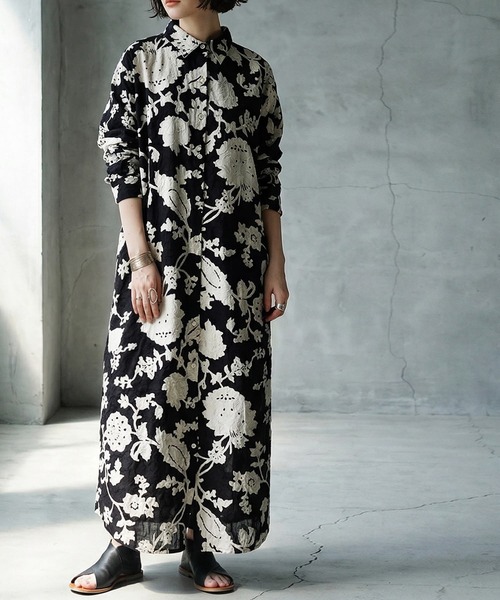 antiqua(アンティカ)の「花柄 ドビー織り ワンピース(シャツワンピース・レディース・ブラック・ONESIZE)」の4枚目の写真
