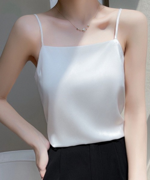 yuue' ( wear )（ユーイ）の「スクエアネックサテンキャミソール（キャミソール・レディース・グレー/ブラック/ホワイト/ベージュ・M/L）」の9枚目の写真