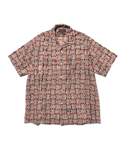 BEAMS PLUS(ビームスプラス)の「Open Collar Block Print ③(シャツ/ブラウス・メンズ・レッド/ブラック・MEDIUM/SMALL/LARGE/X-LARGE)」の1枚目の写真
