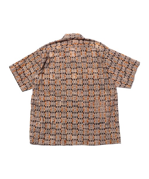 BEAMS PLUS(ビームスプラス)の「Open Collar Block Print ③(シャツ/ブラウス・メンズ・レッド/ブラック・MEDIUM/SMALL/LARGE/X-LARGE)」の9枚目の写真