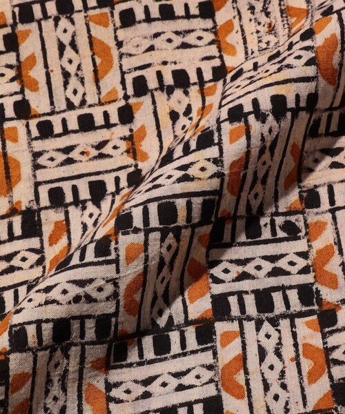 BEAMS PLUS(ビームスプラス)の「Open Collar Block Print ③(シャツ/ブラウス・メンズ・レッド/ブラック・MEDIUM/SMALL/LARGE/X-LARGE)」の10枚目の写真