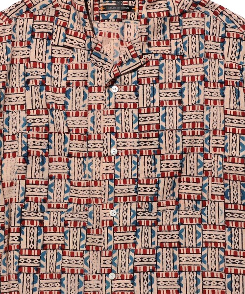 BEAMS PLUS(ビームスプラス)の「Open Collar Block Print ③(シャツ/ブラウス・メンズ・レッド/ブラック・MEDIUM/SMALL/LARGE/X-LARGE)」の15枚目の写真