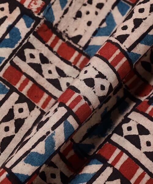 BEAMS PLUS(ビームスプラス)の「Open Collar Block Print ③(シャツ/ブラウス・メンズ・レッド/ブラック・MEDIUM/SMALL/LARGE/X-LARGE)」の22枚目の写真
