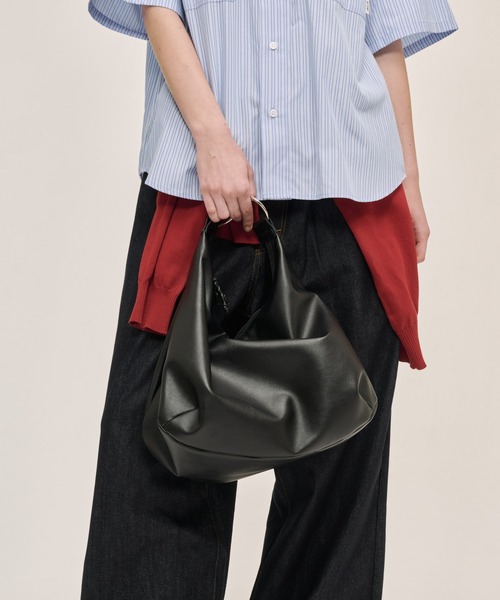 WETTEMPT(ウィテンプト)の「2WAY FAUX LEATHER SHOULDER BAG / 2WAY合皮ショルダーバッグ(ショルダーバッグ・メンズ・ブラック・ONESIZE)」の7枚目の写真