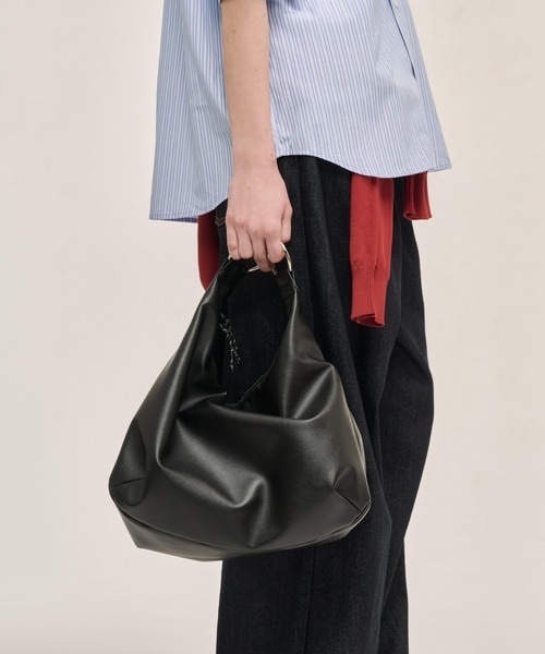 WETTEMPT(ウィテンプト)の「2WAY FAUX LEATHER SHOULDER BAG / 2WAY合皮ショルダーバッグ(ショルダーバッグ・メンズ・ブラック・ONESIZE)」の8枚目の写真