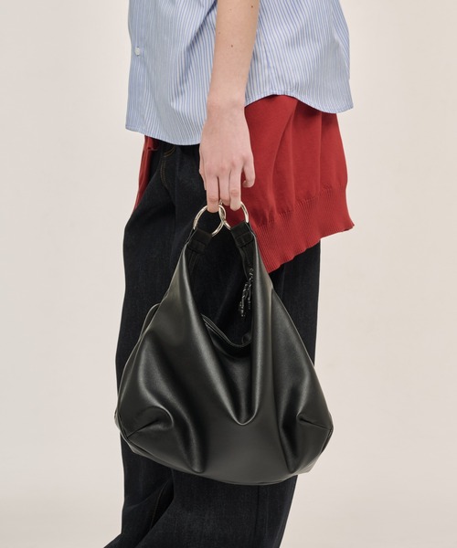WETTEMPT(ウィテンプト)の「2WAY FAUX LEATHER SHOULDER BAG / 2WAY合皮ショルダーバッグ(ショルダーバッグ・メンズ・ブラック・ONESIZE)」の9枚目の写真