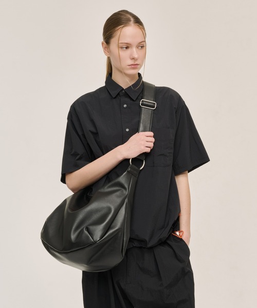 WETTEMPT(ウィテンプト)の「2WAY FAUX LEATHER SHOULDER BAG / 2WAY合皮ショルダーバッグ(ショルダーバッグ・メンズ・ブラック・ONESIZE)」の20枚目の写真
