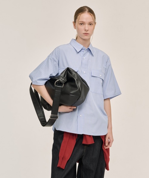 WETTEMPT(ウィテンプト)の「2WAY FAUX LEATHER SHOULDER BAG / 2WAY合皮ショルダーバッグ(ショルダーバッグ・メンズ・ブラック・ONESIZE)」の6枚目の写真