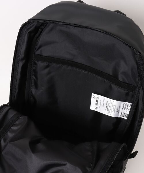 OAKLEY(オークリー)の「OAKLEY/オークリー ボディバッグ FOS901983(ボディバッグ/ウエストポーチ・メンズ・ブラック・FREE)」の4枚目の写真