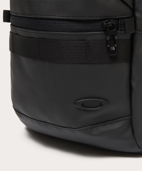 OAKLEY(オークリー)の「OAKLEY/オークリー ボディバッグ FOS901983(ボディバッグ/ウエストポーチ・メンズ・ブラック・FREE)」の8枚目の写真