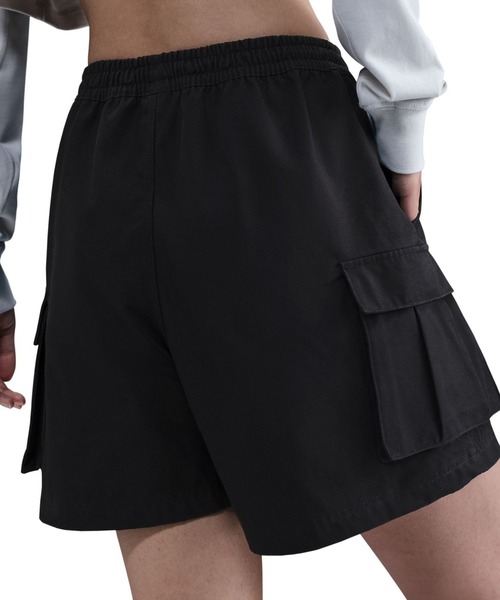 NIKE(ナイキ)の「ナイキ NIKE ナイキ NSW ストリート 5 カーゴ ショート(カーゴパンツ・レディース・ベージュ/ブラック・S/M/L)」の9枚目の写真