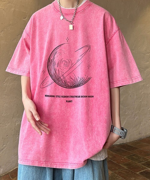tunee（チュニー）の「【WARAIJOGO】PLANET惑星プリントオーバーサイズTシャツ(NEZ)（Tシャツ/カットソー・メンズ・パープル/ピンク/ブラック・FREE）」の9枚目の写真