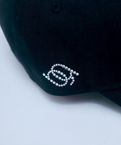 ROYAL PARTY(ロイヤルパーティー)の「【NEW ERA】9FORTYラインストーンサイドロゴキャップ(キャップ・レディース・ベージュ/ブラック・FREE)」の5枚目の写真