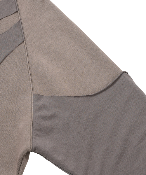 AJOBYAJO（アジョバイアジョ）の「Paneled Washed Sweatshirt [DUSTY BEIGE]（スウェット・メンズ・その他・LARGE/X-LARGE）」の5枚目の写真