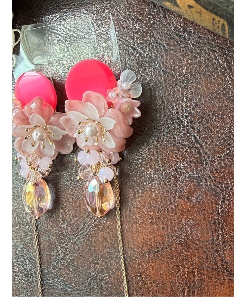 tone（トーン）の「【shinkainokakera】ピンクボタンピアス(MA)（ピアス（両耳用）・レディース・ピンク・FREE）」の5枚目の写真