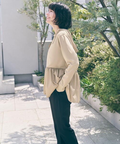 UNFILO(アンフィーロ)の「【ウエストゴム】UVカット ドライトリコット セミフレアパンツ(その他パンツ・レディース・ブラック系/グレー系・X-LARGE)」の16枚目の写真
