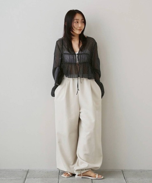 TODAYFUL（トゥデイフル）の「Shirring Dot Cardigan（カーディガン/ボレロ・レディース・ブラック・FREE）」の2枚目の写真