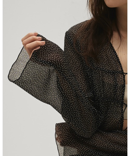 TODAYFUL（トゥデイフル）の「Shirring Dot Cardigan（カーディガン/ボレロ・レディース・ブラック・FREE）」の4枚目の写真