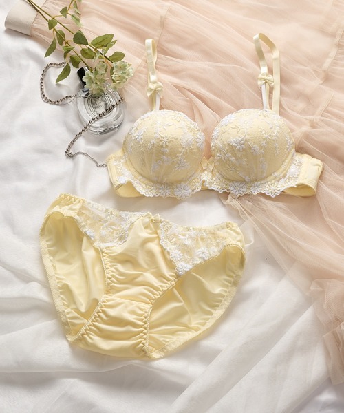 yilon DRAPE LACE TEEミント 完売品 期間限定値下げ セール】【Lace Drape】ギュピールレース ブラ＆ショーツSET 11954 SNK