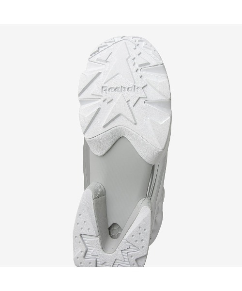 Reebok(リーボック)の「インスタ ポンプフューリー 94 / INSTAPUMP FURY 94(スニーカー・メンズ・シルバー・31cm/30.0cm/29.0cm/28.5cm/28.0cm/27.5cm/27.0cm/26.5cm/25.5cm/25.0cm/24.0cm/24.5cm/23.5cm/23.0cm)」の6枚目の写真