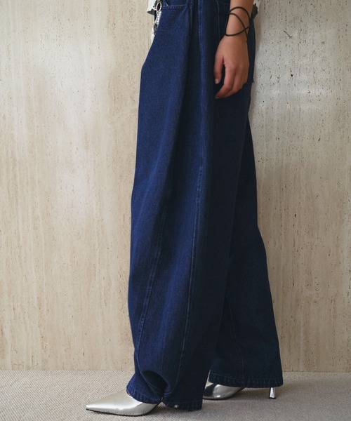 SOEMIN(ソミン)の「Barrel tuck denim/ベルト付きバレルレッグデニムパンツ(デニムパンツ・レディース・インディゴブルー・S/M)」の12枚目の写真