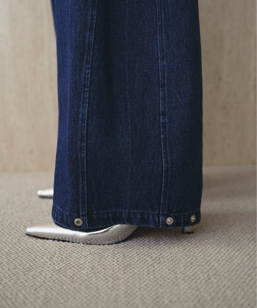 SOEMIN(ソミン)の「Barrel tuck denim/ベルト付きバレルレッグデニムパンツ(デニムパンツ・レディース・インディゴブルー・S/M)」の7枚目の写真