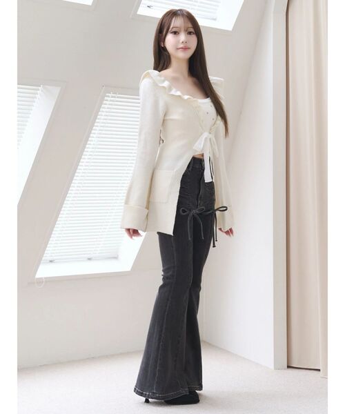 EATME（イートミー）の「ドロストリボンデニムパンツ（デニムパンツ・レディース・ライトブルー/ブラック/ブルー・SMALL/MEDIUM）」の6枚目の写真