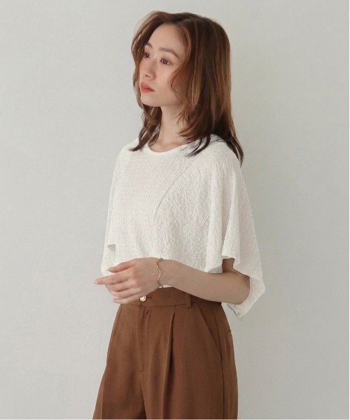 CLEIO（クレイオ）の「【CLEIO】ふくれジャガードケープスリーブプルオーバー BUBBLE JACQUARD CAPE SLEEVE PULLOVER（Tシャツ/カットソー・レディース・ブラック/ブラウン/アイボリー・FREE）」の9枚目の写真