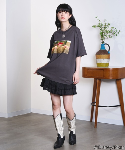ROSE BUD(ローズバッド)の「TOY STORY / JESSIE / PHOTO S/S TEE(Tシャツ/カットソー・レディース・ホワイト/チャコール・ONE SIZE)」の11枚目の写真